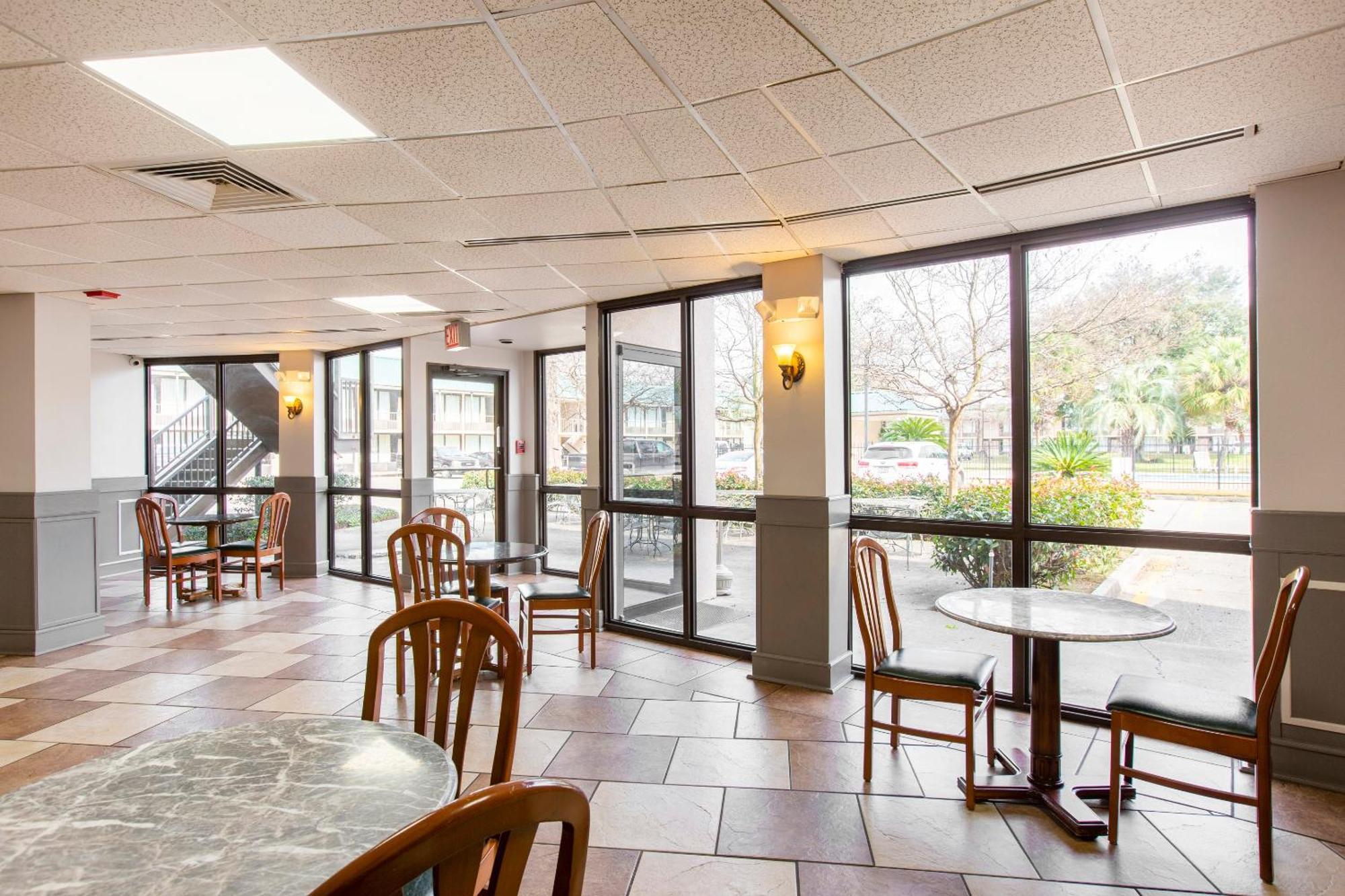 Oyo Hotel Port Allen La I-10 West Экстерьер фото