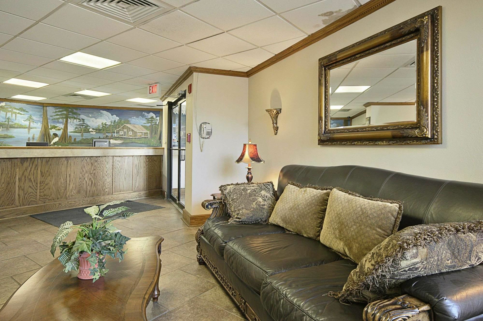 Oyo Hotel Port Allen La I-10 West Экстерьер фото